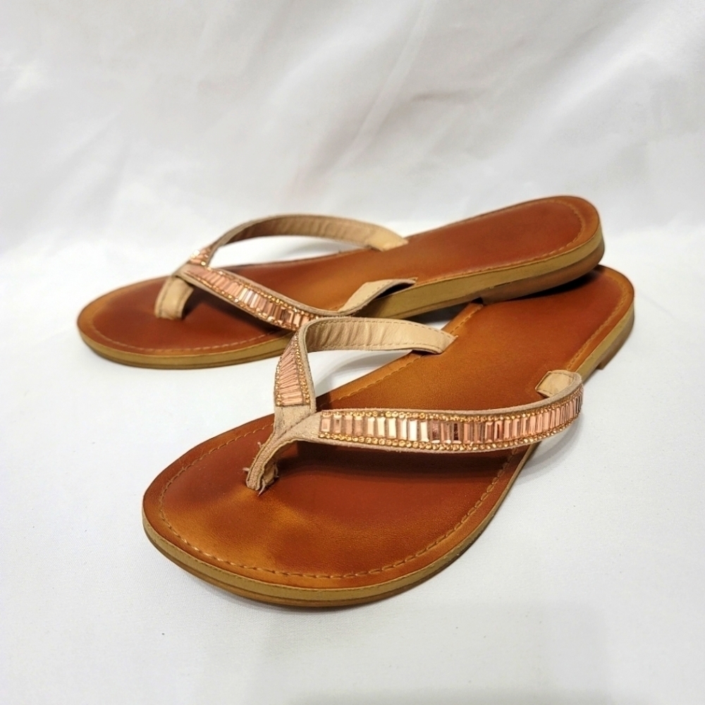 TORRID SQUARE PINK RHINESTONE FAUX LEATHER FLIP FLOP (WW)